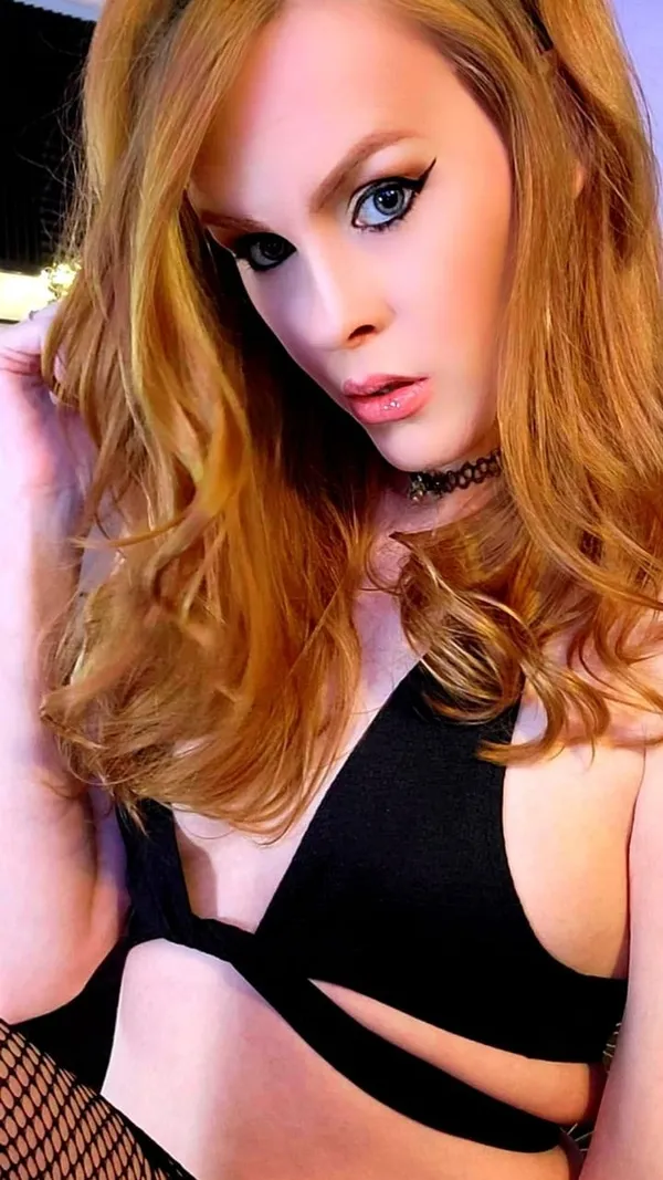 Ember Skye's BabeWiki Profile