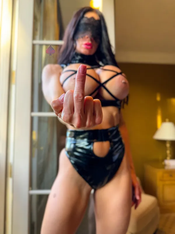 Emily Salazar (Onlyfans)'s photo 6