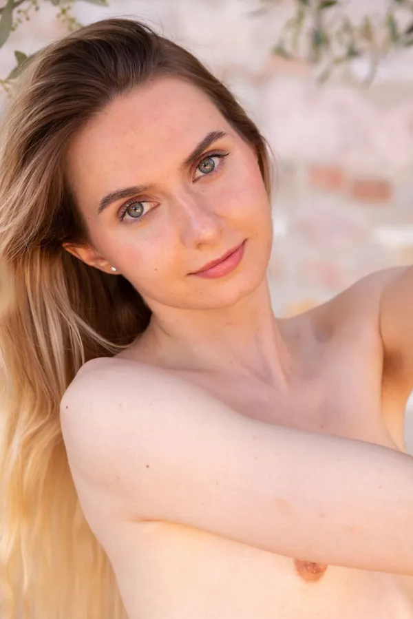 Emily Swan's photo 4