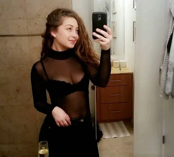 Emma Banks's photo 8