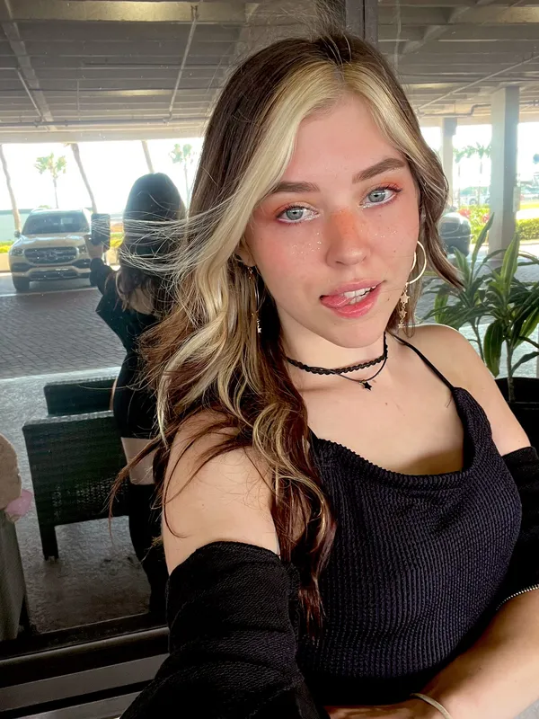 Emma Choice's photo 10