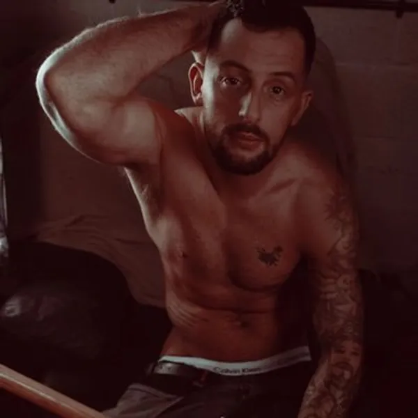 English Tom's BabeWiki Profile