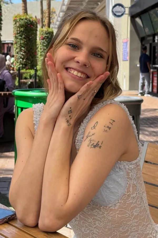 Erica Candfield's BabeWiki Profile