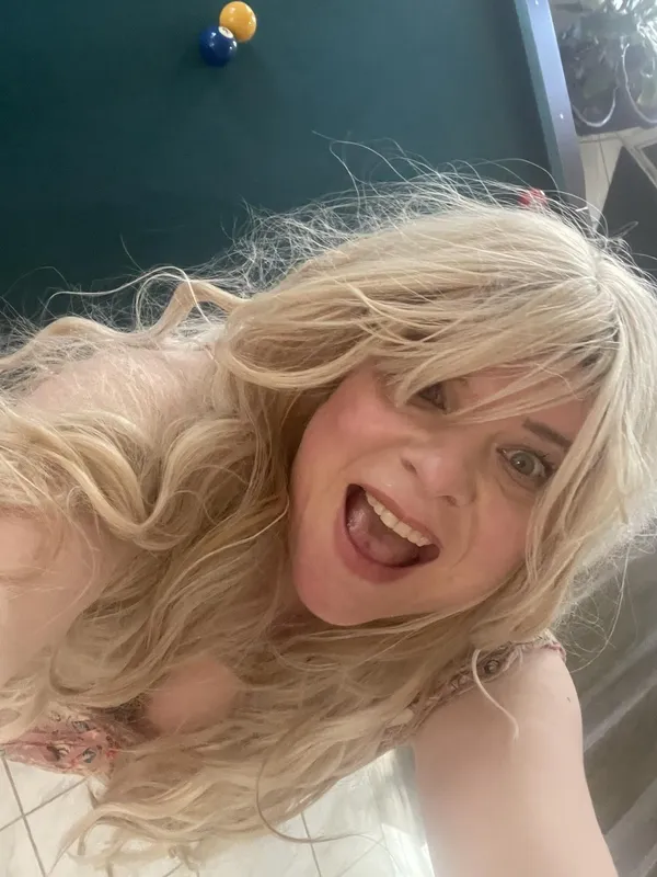 Erin Electra's photo 5