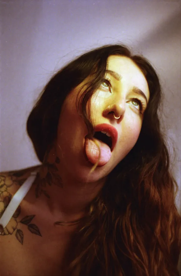 Esluna Love's photo 4