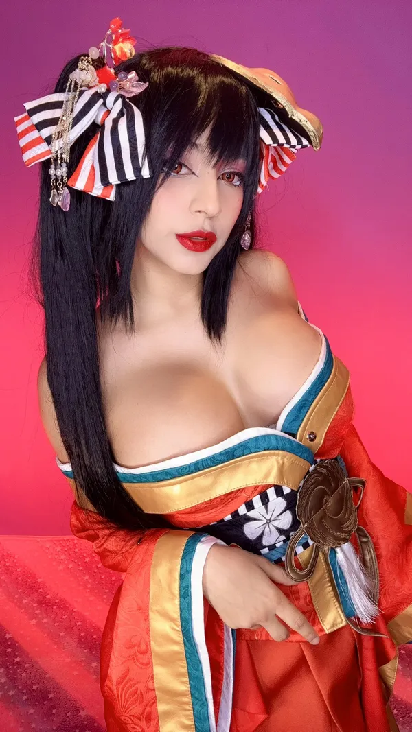 Estrella Vargas's BabeWiki Profile