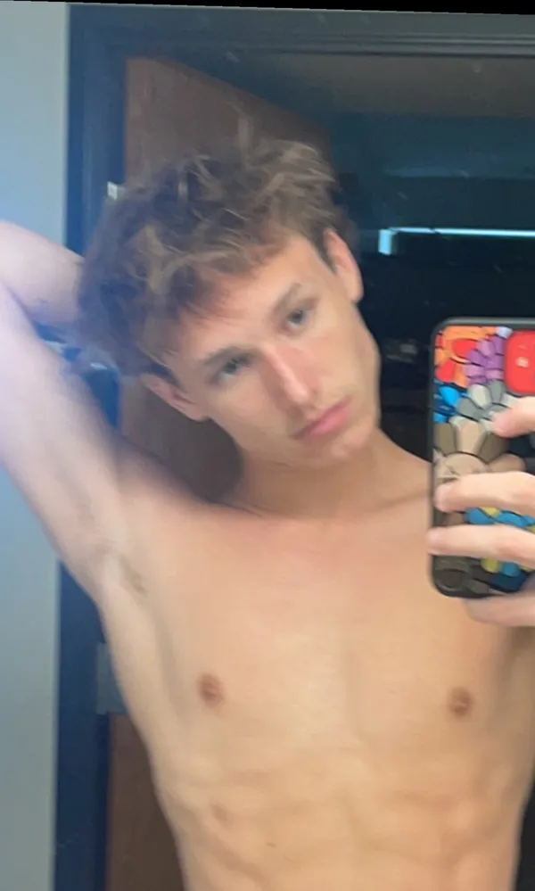 ethanluvsx's BabeWiki Profile