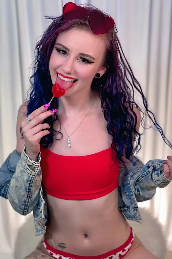 Eva Nova's BabeWiki Profile