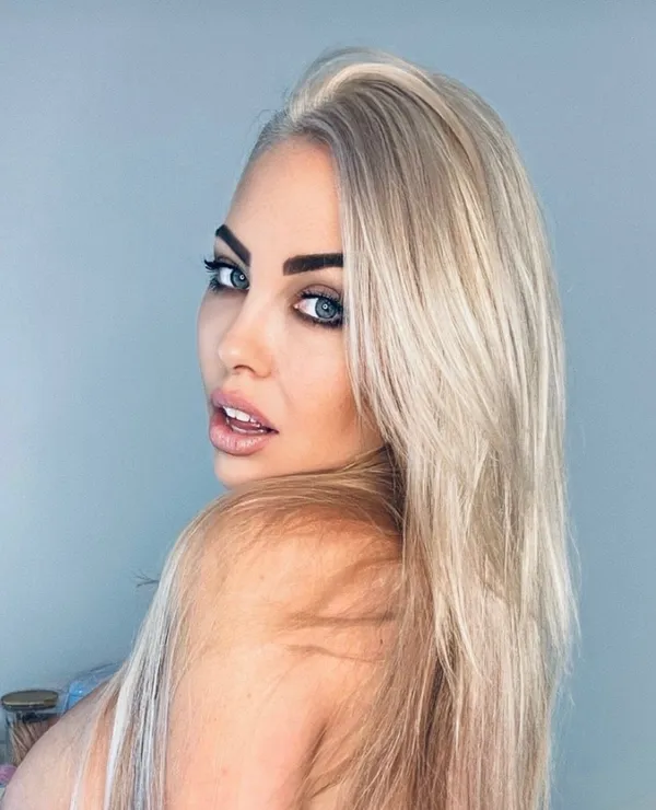 Evie Leana's photo 10