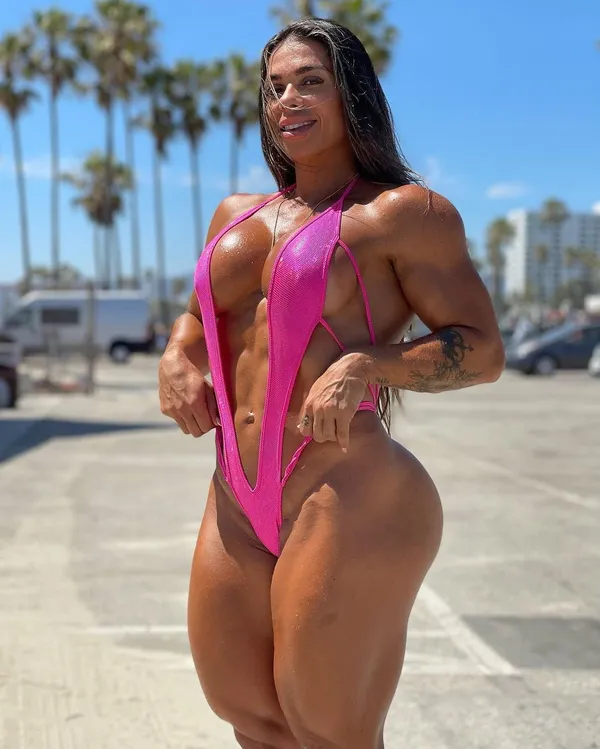 Fafa Araujo's BabeWiki Profile