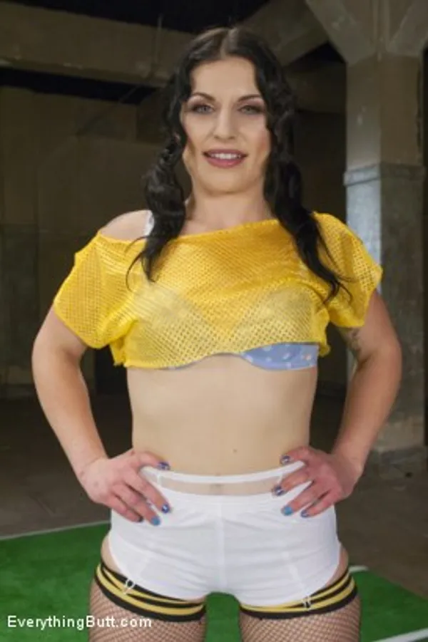 Fallon West's photo 7