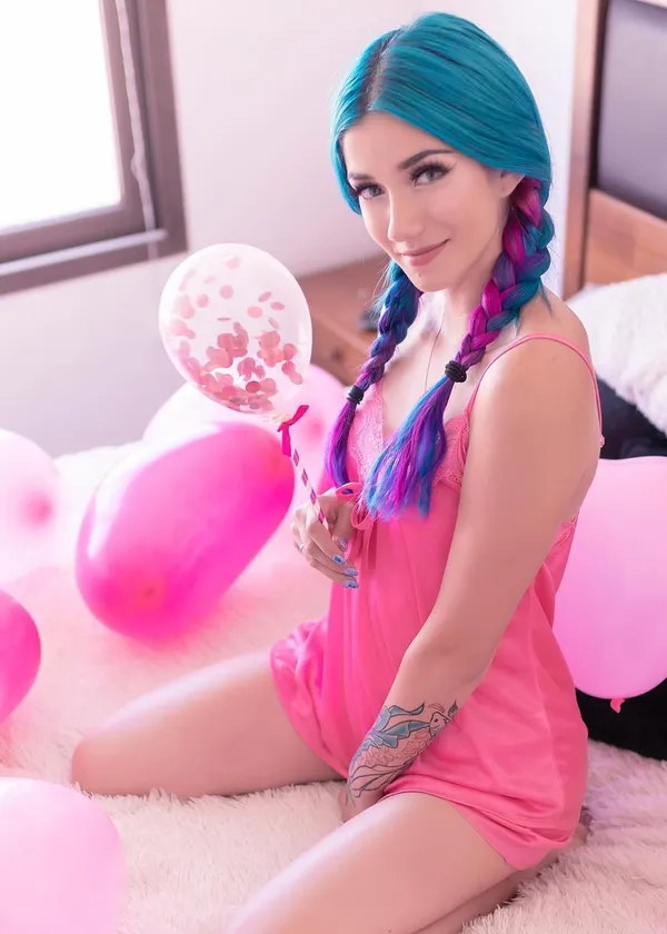 Fay Suicide's photo 4