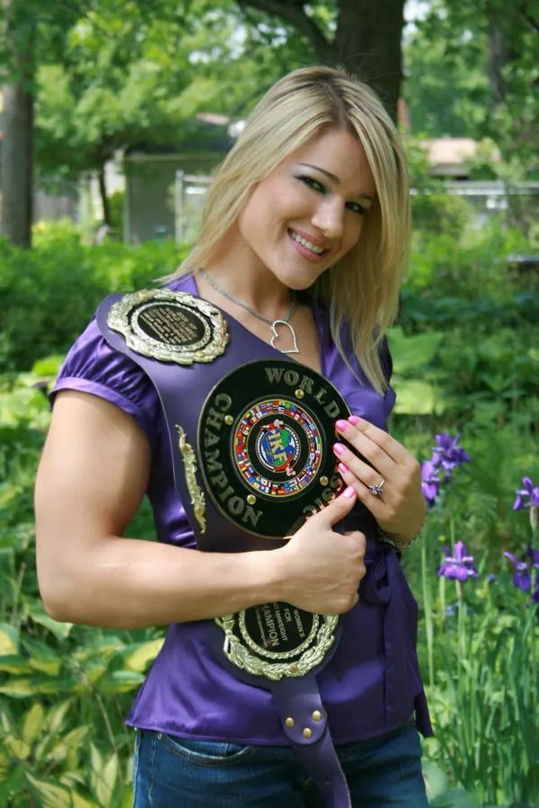 Felice Herrig's photo 5