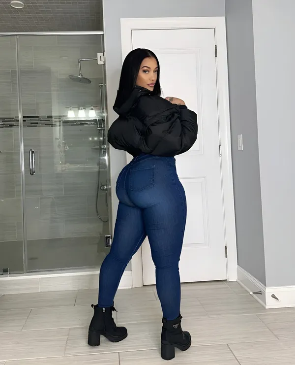 Felicia Lucas's photo 4