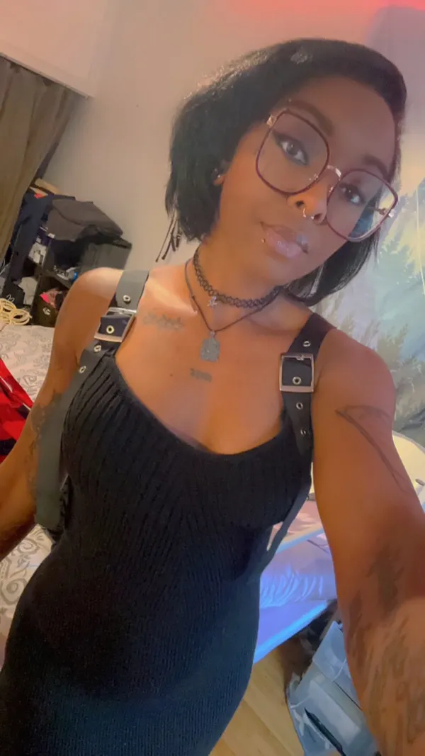 FitVixen's BabeWiki Profile