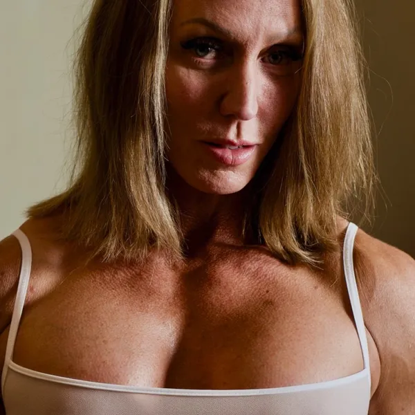 FitwifeJewels's photo 7