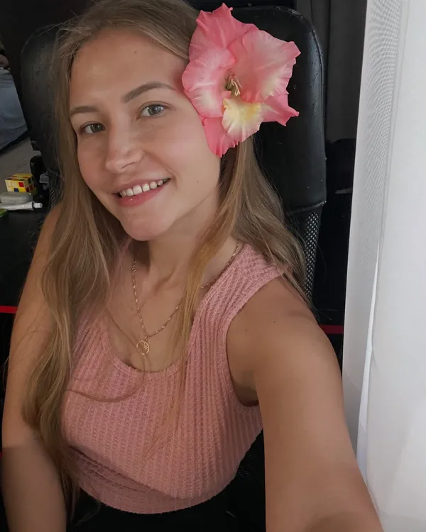 flying_angel_'s BabeWiki Profile