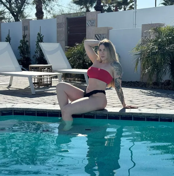 Foxyzilla's BabeWiki Profile