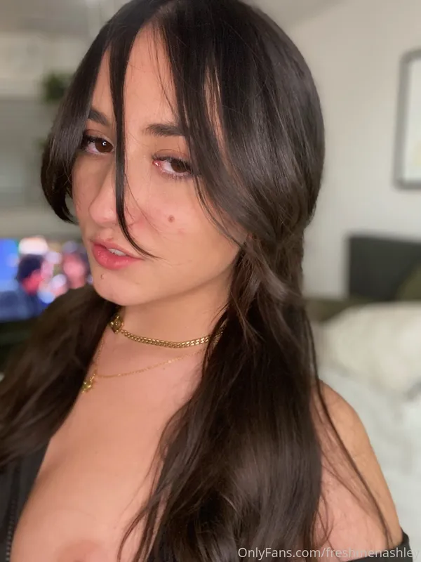 freshmenashley's photo 2