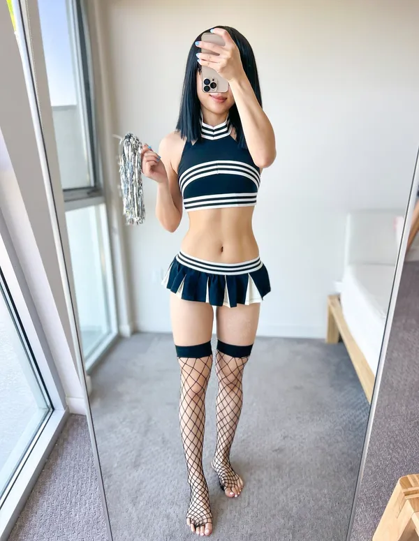 FunSizedAsian's photo 6