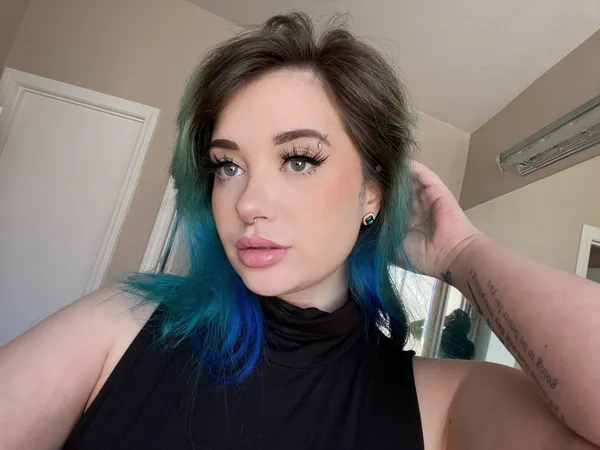 Gia Paige's BabeWiki Profile