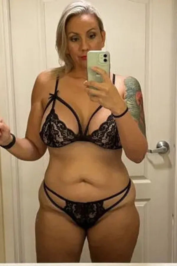 Gigi Broad's BabeWiki Profile