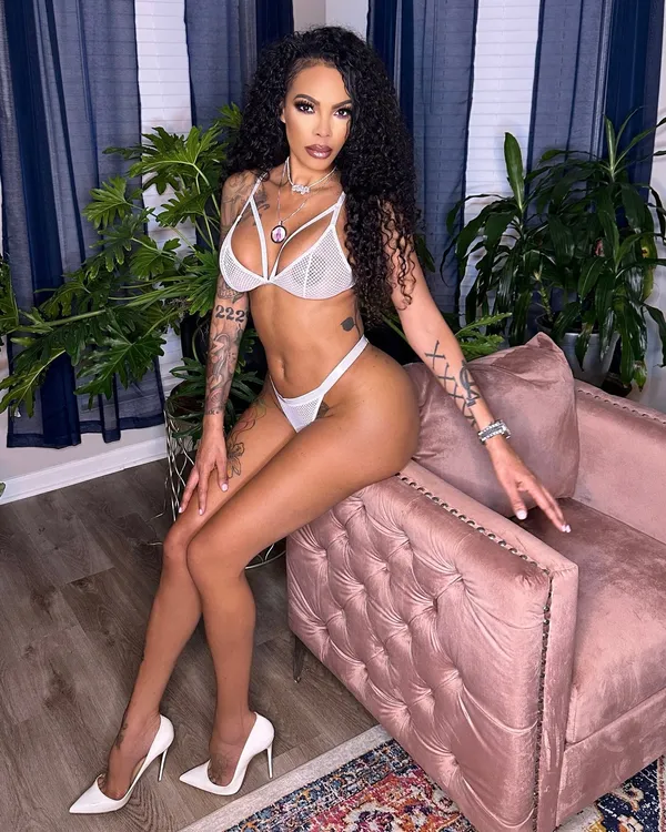 Gigi Maguire's photo 3