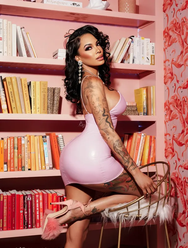 Gigi Maguire's BabeWiki Profile