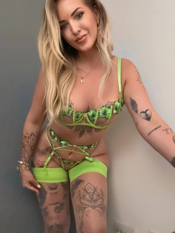 Gigi Patsy's BabeWiki Profile