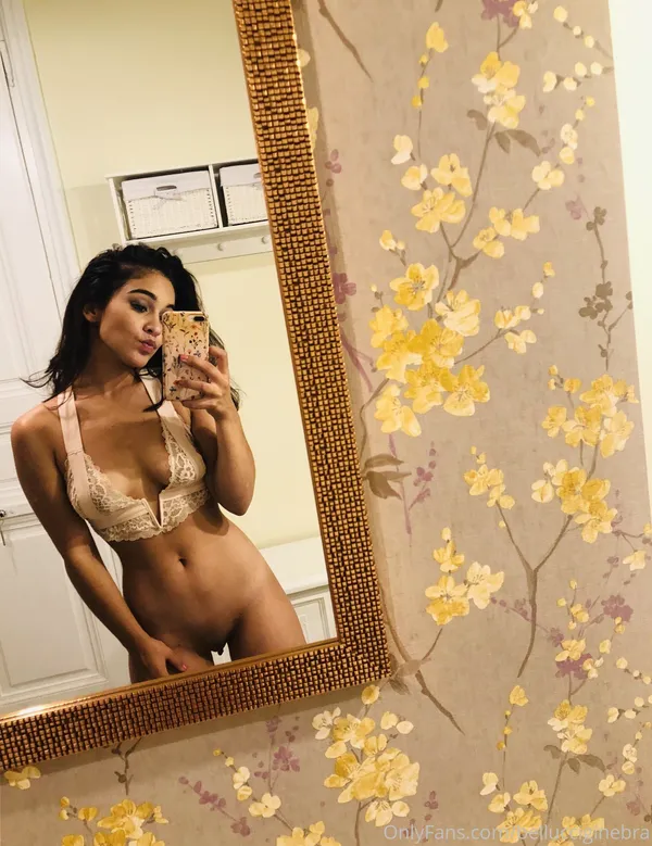 Ginebra Bellucci's BabeWiki Profile