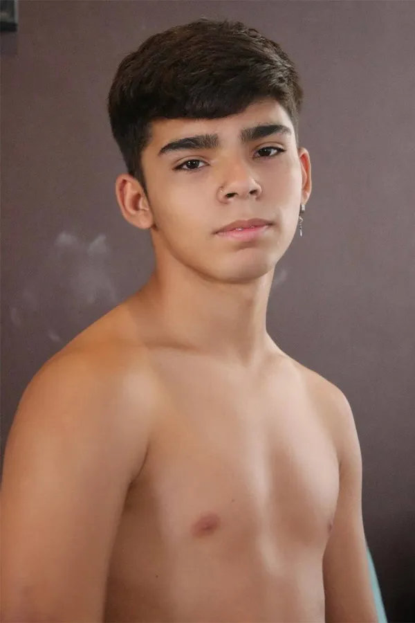 Glenn Hut's BabeWiki Profile