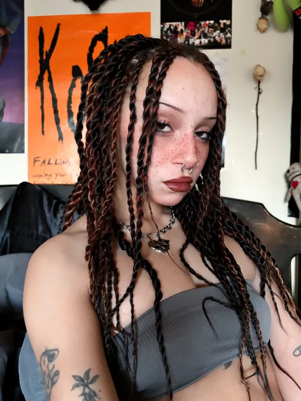 gloomybrat's photo 8