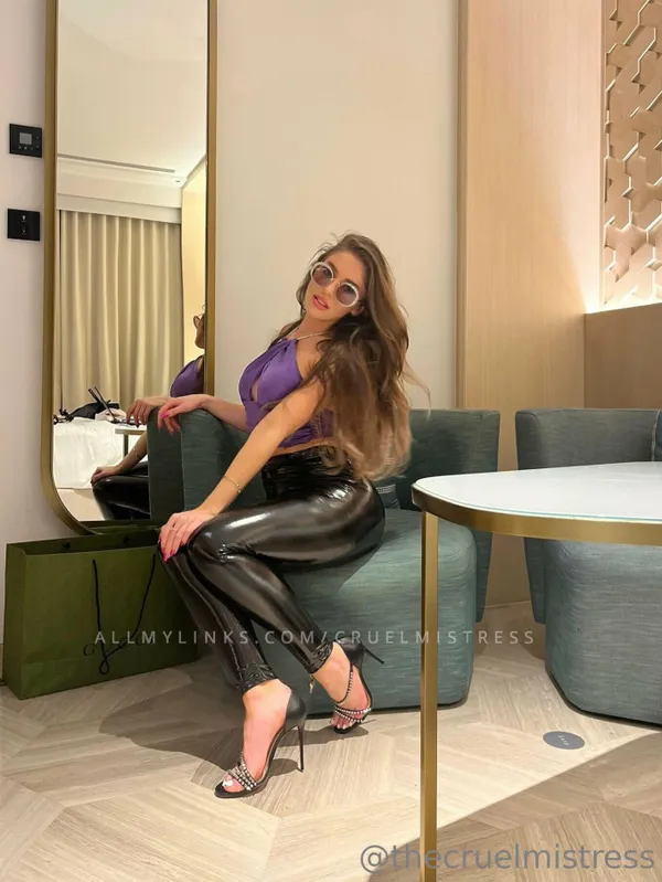 Goddess Bella's photo 10