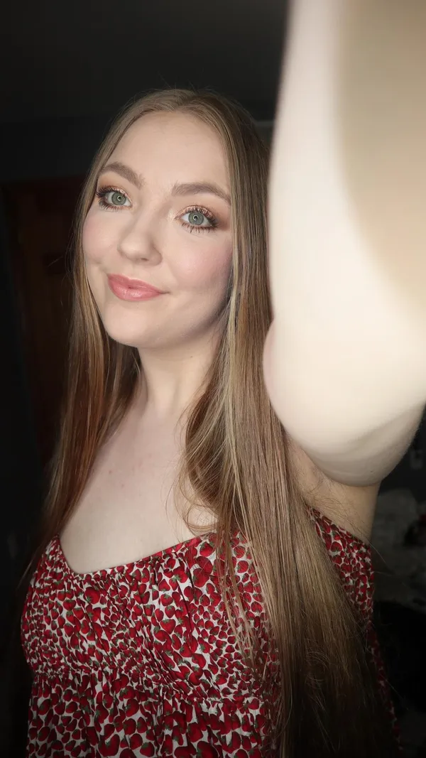 Goddess Blondie's photo 2