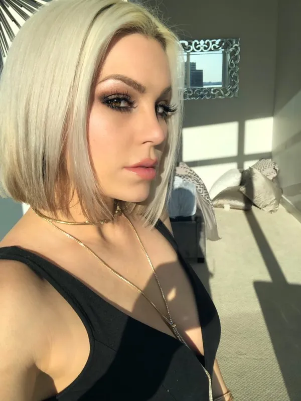 Goddess Jessica's photo 5