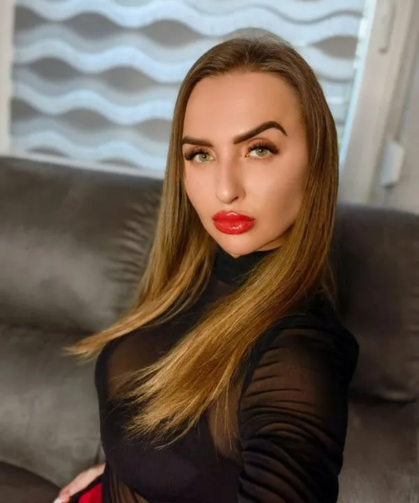 Goddess Lena's BabeWiki Profile