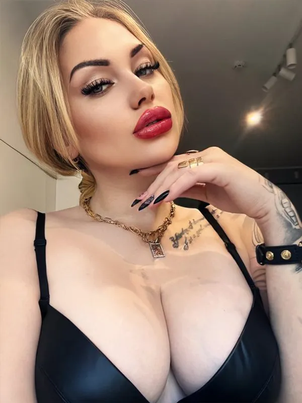 Goddess Misha Goldy's BabeWiki Profile