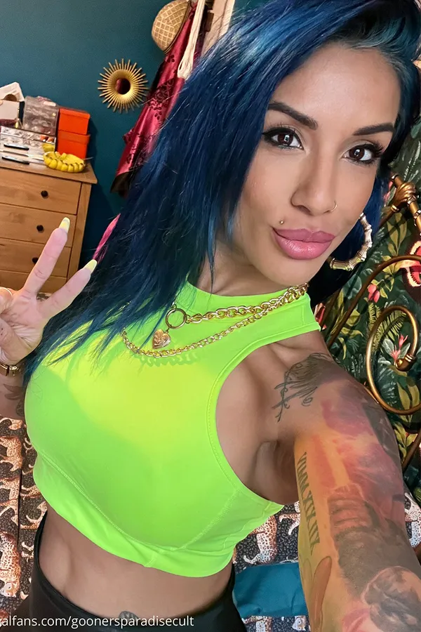 Goddess Penelope's photo 3