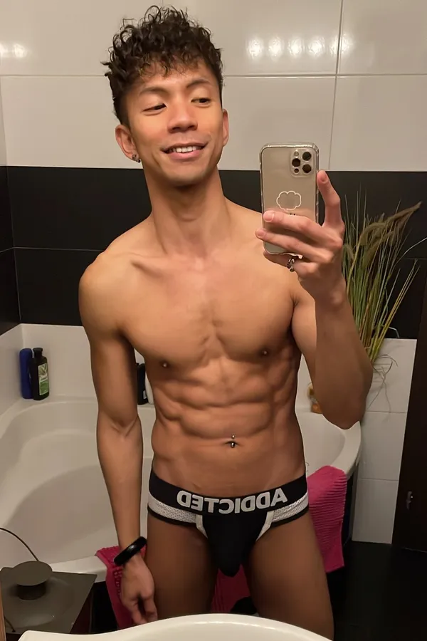 Guanito's BabeWiki Profile