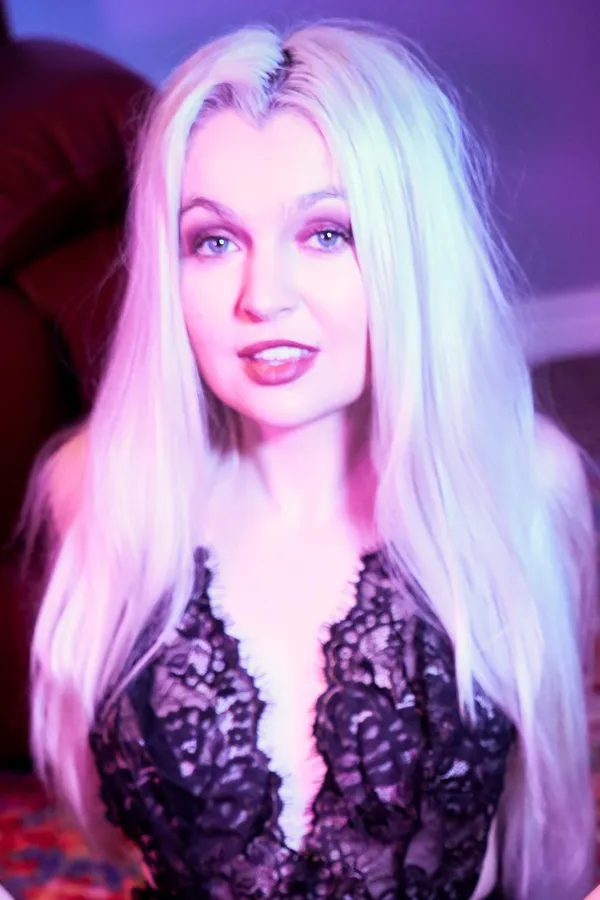 Hailee Stone's BabeWiki Profile