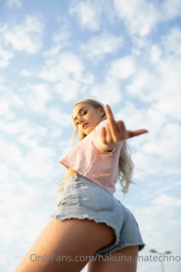 hakuna.matechno's BabeWiki Profile