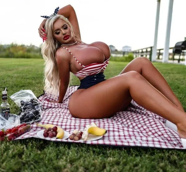 Haley Layne's photo 5