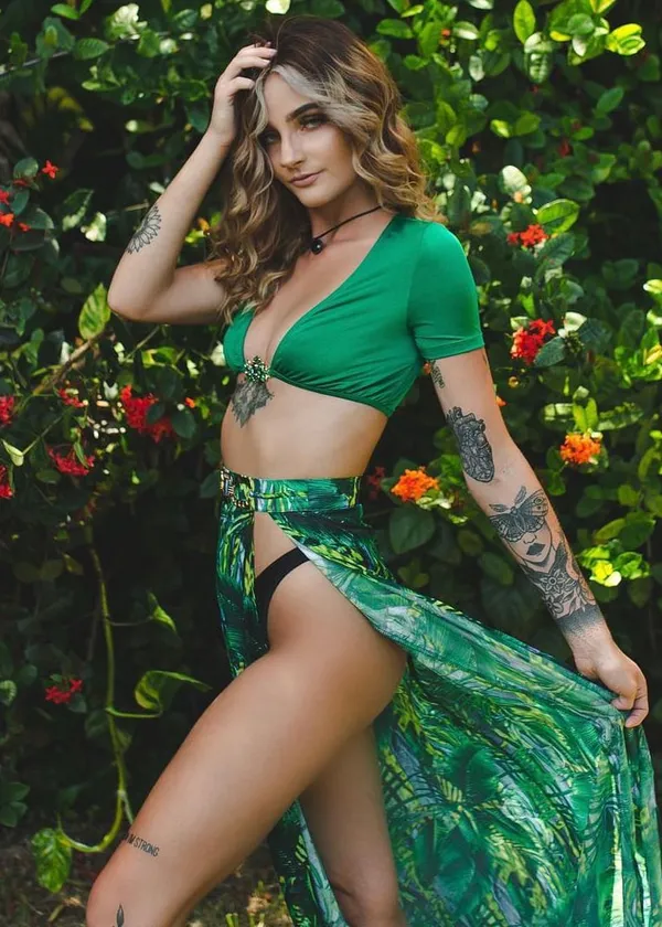 Hali Murray's photo 4