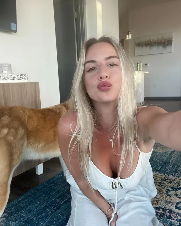 Hannah Lou's photo 3