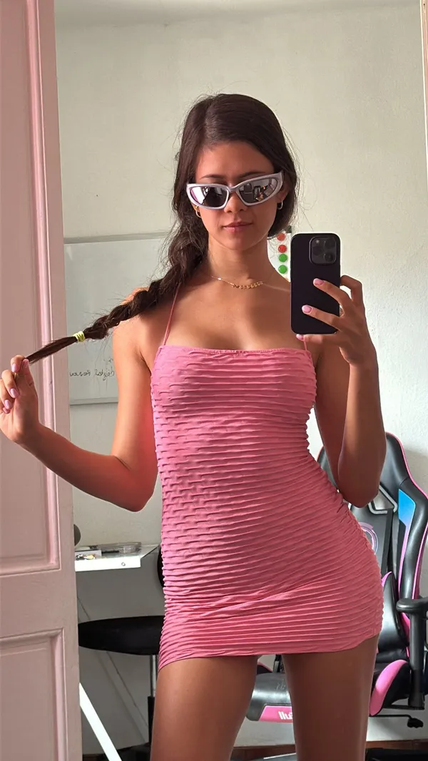 harleereed28's BabeWiki Profile