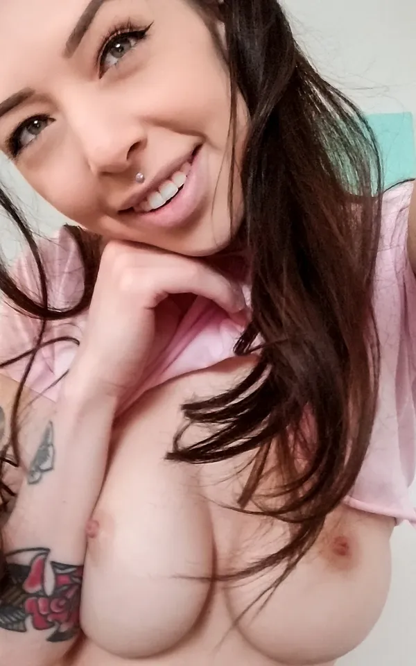 Harlowe Blue's BabeWiki Profile