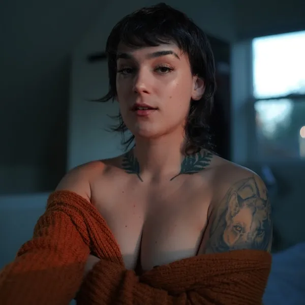 Harper Hunt's BabeWiki Profile