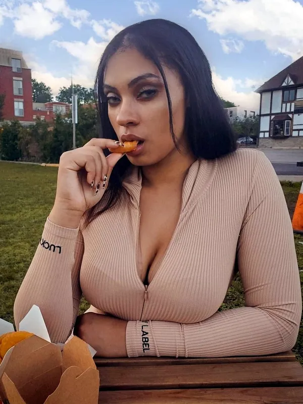 Hazel Aurora's photo 3