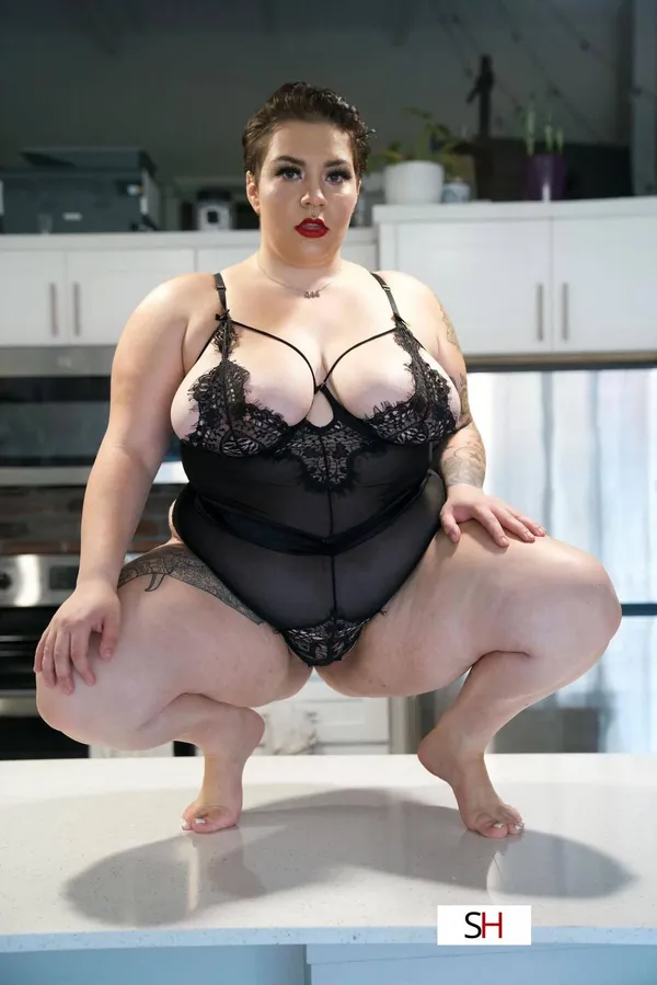 Hazel Renee's photo 3