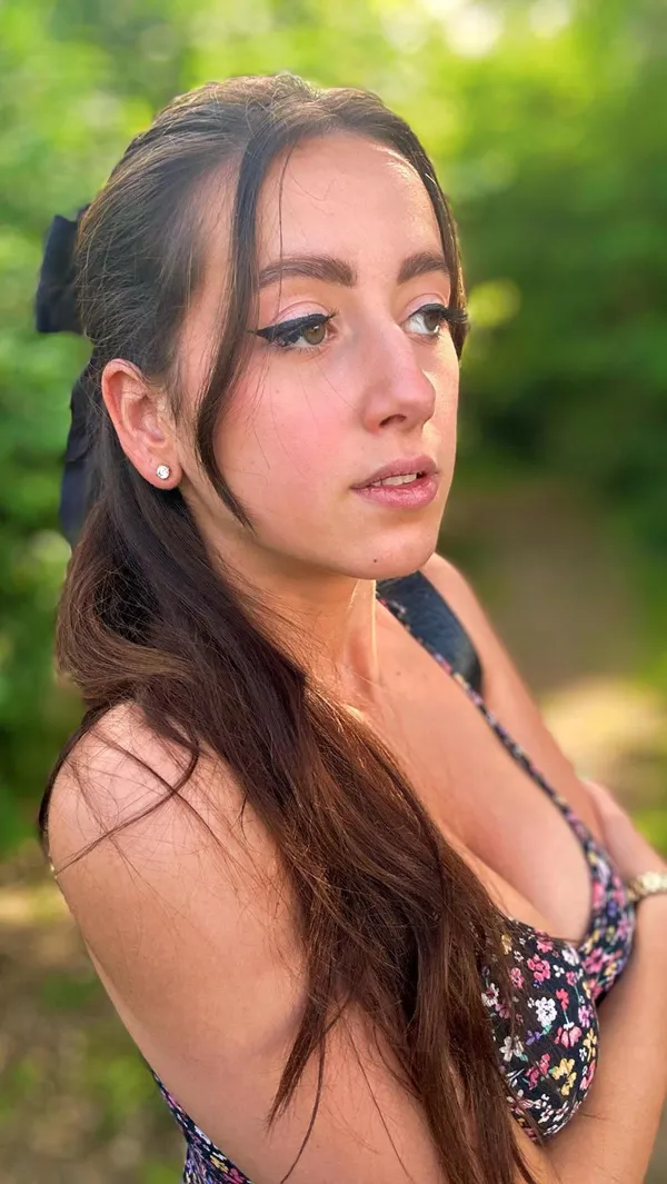 HelloLimoon's BabeWiki Profile